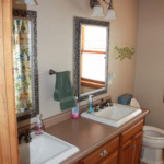 His & Her Bathroom (Craftsman)